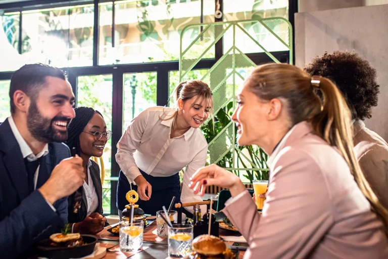 serveuse-restaurant